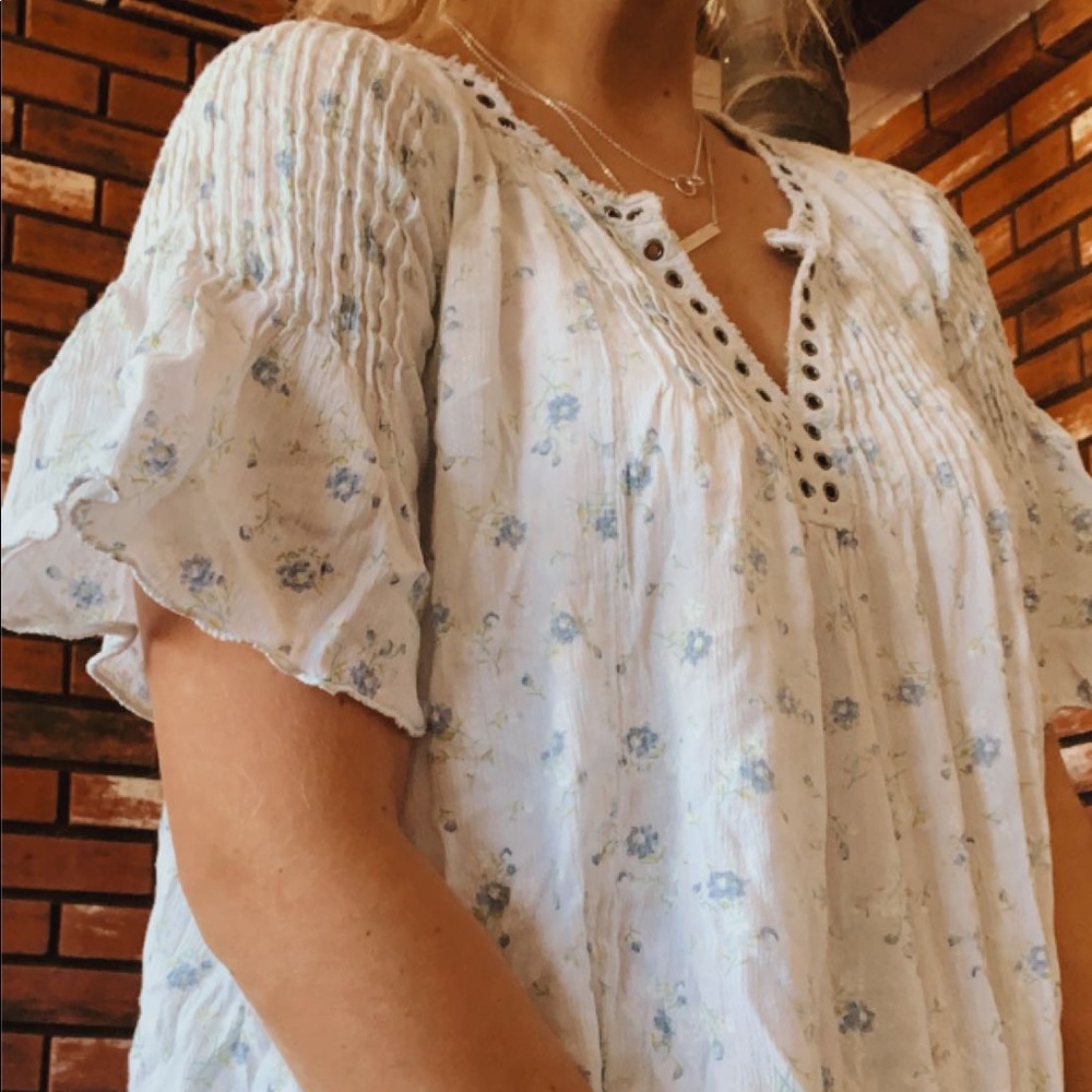 Floral Grommet Top